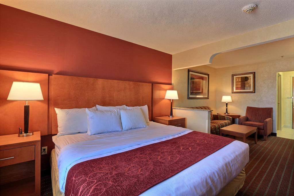 Comfort Suites Auburn Hills-Detroit Exterior foto